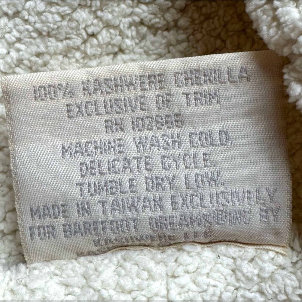 SOLD BAREFOOT DREAMS 100% Kashwere Chenilla Newborn Baby Blanket Sand Castle - Picture 5 of 8